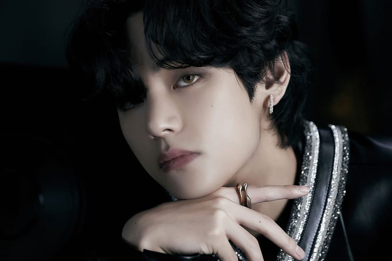 BTS' V Breaks Guinness World Records With New Instagram Account