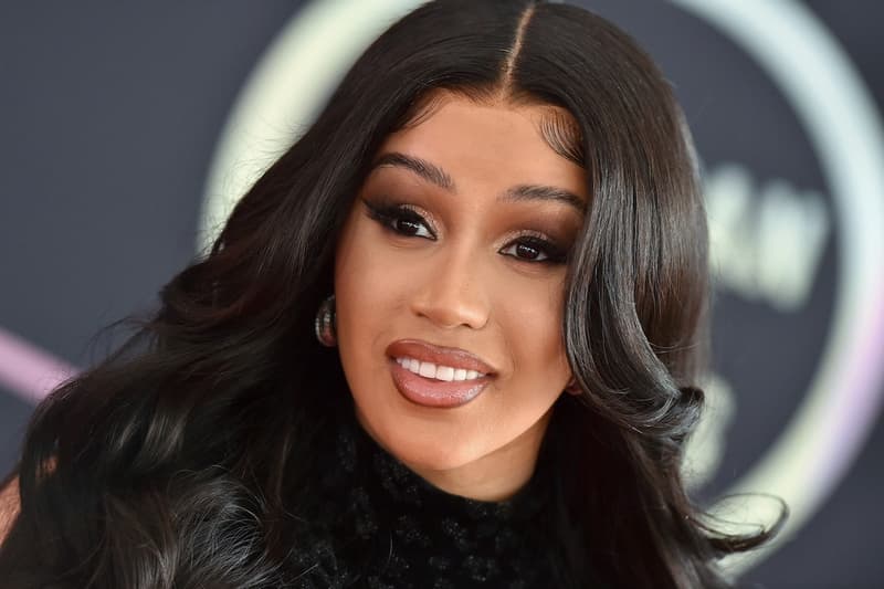 Cardi b Cardi tries facebook show mental health