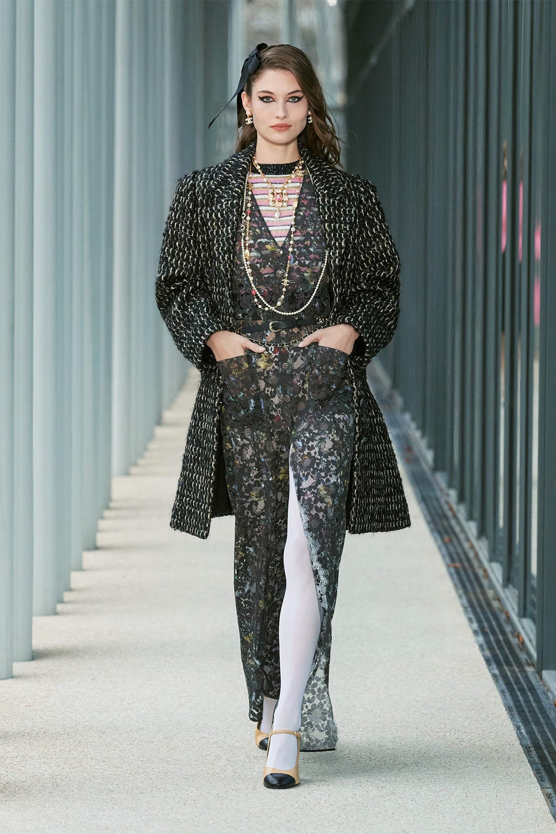 Chanel Métiers d'art 2021 2022 Collection Runway Show