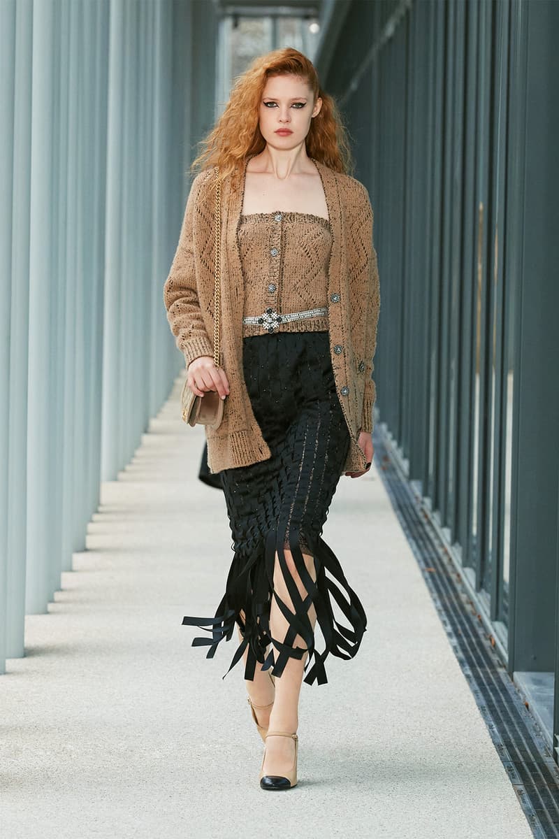 Chanel Métiers d'art 2021 2022 Collection Runway Show