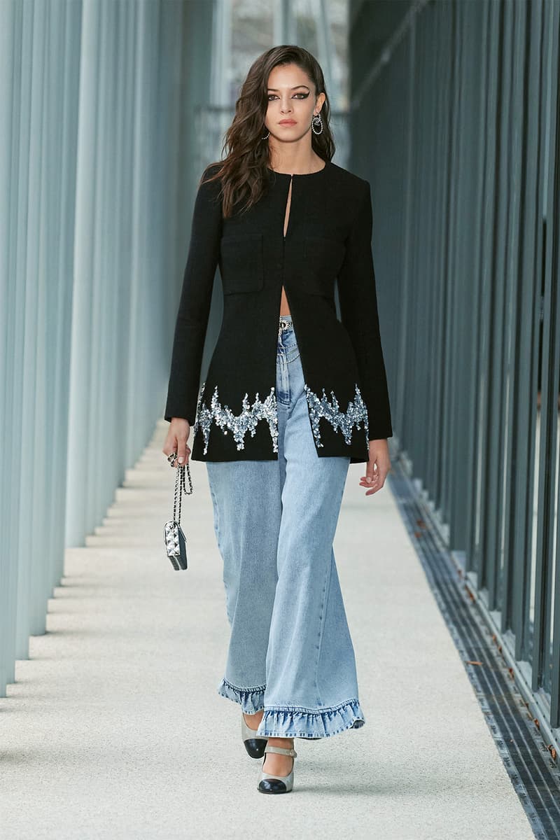 Chanel Métiers d'art 2021 2022 Collection Runway Show