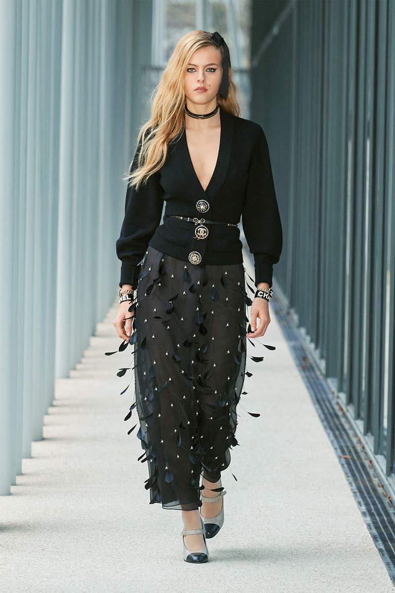 Chanel Métiers d'art 2021 2022 Collection Runway Show