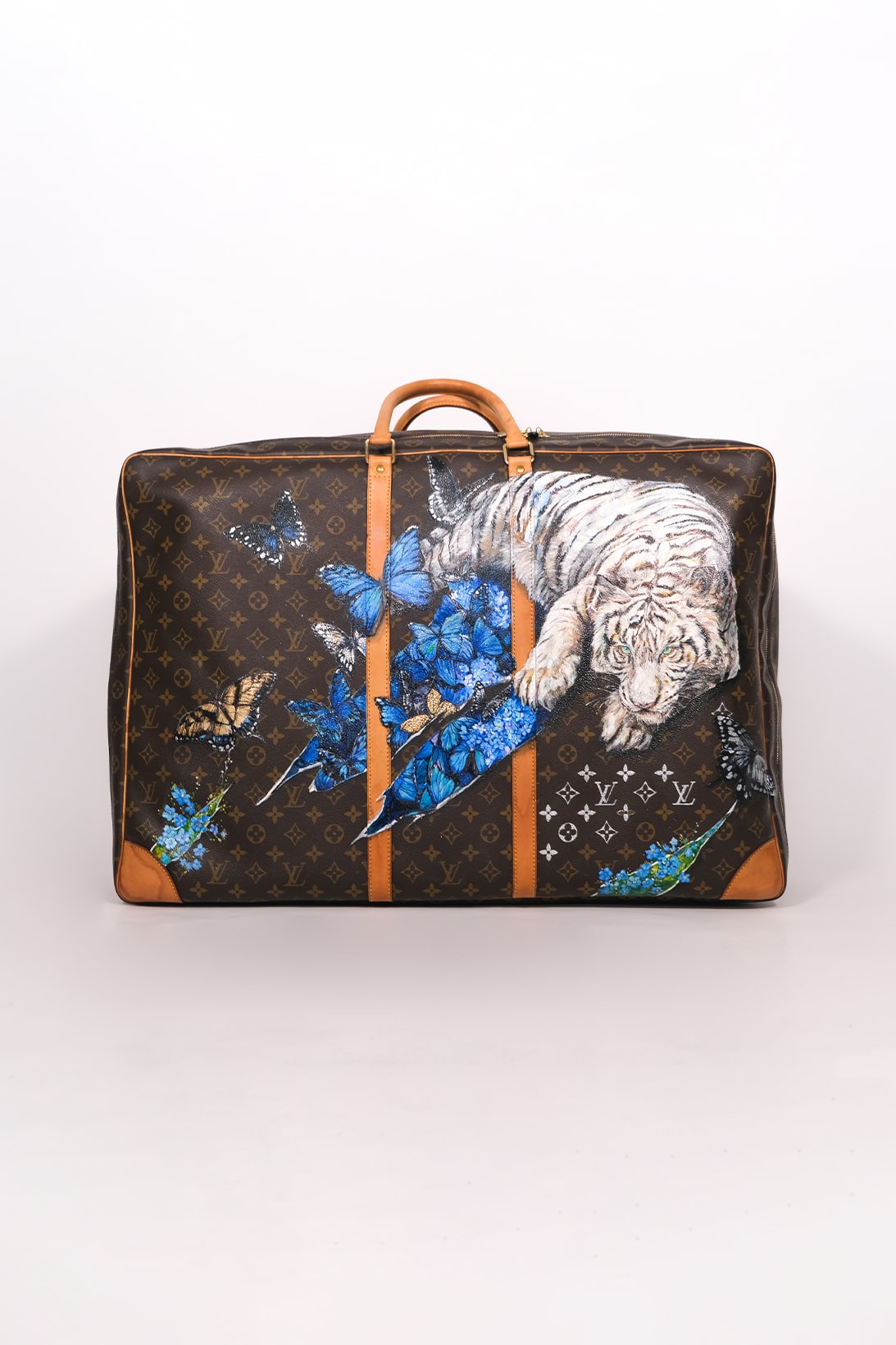 Wear Earthero Art Exhibition Louis Vuitton Luggage Bag Fashion Sustainability Showcase Info