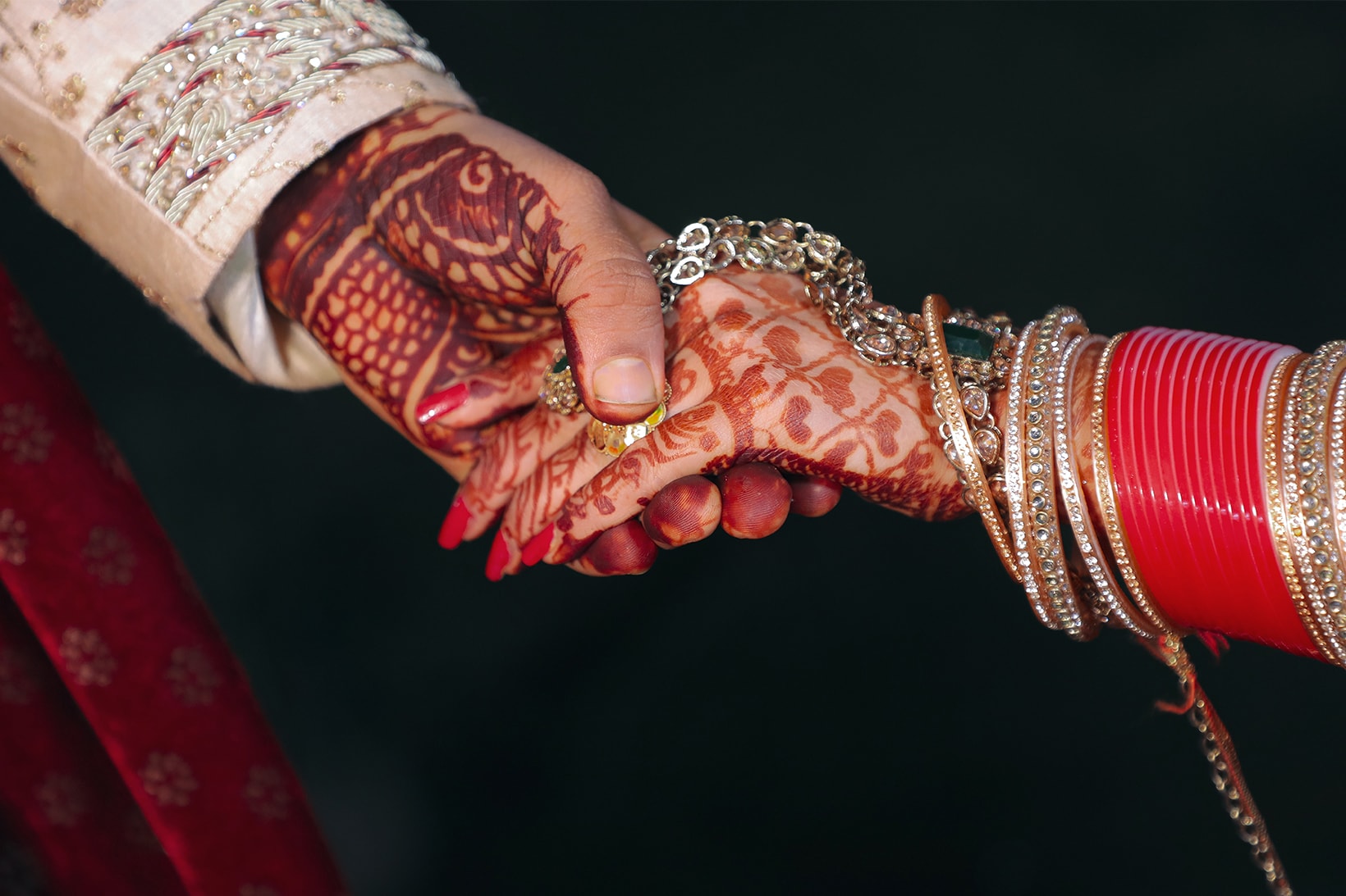 Couple First Metaverse Wedding India Harry Potter Coronavirus