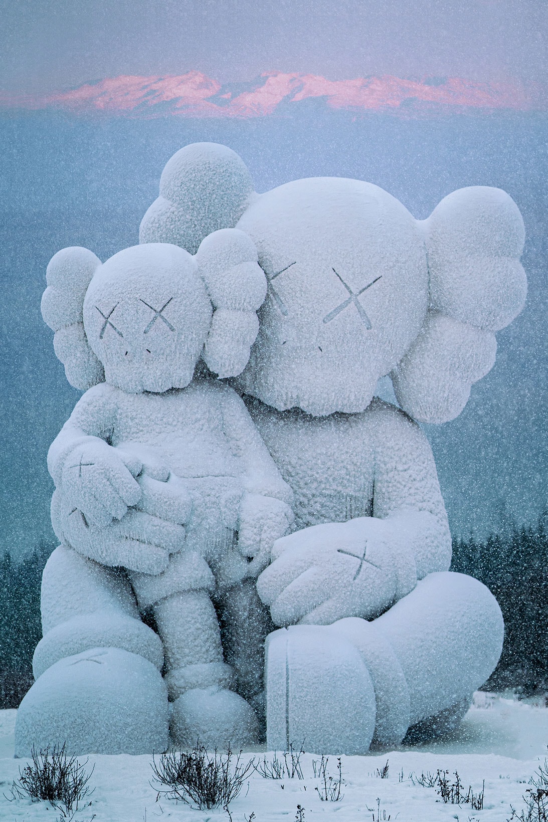 KAWS HOLIDAY COMPANION China Changbai Jilin Sculpture Installation Snow Mountain Details