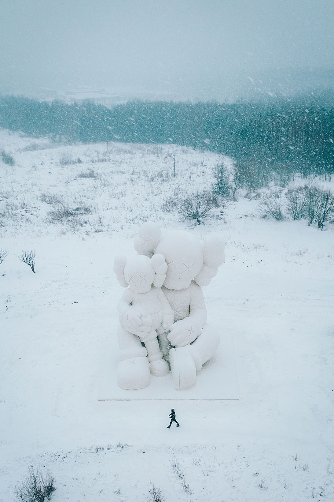 KAWS HOLIDAY COMPANION China Changbai Jilin Sculpture Installation Snow