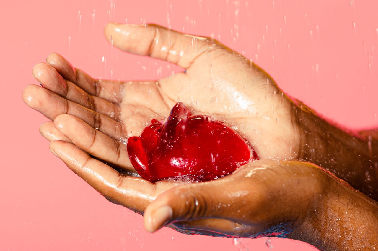 lush cosmetics valentine's day strawberry heart jelly
