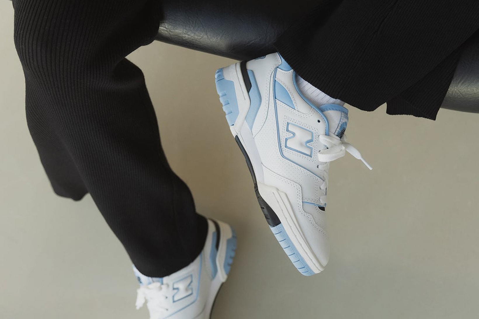 New Balance 550 Sneakers Size 5 | Men's | White University Blue