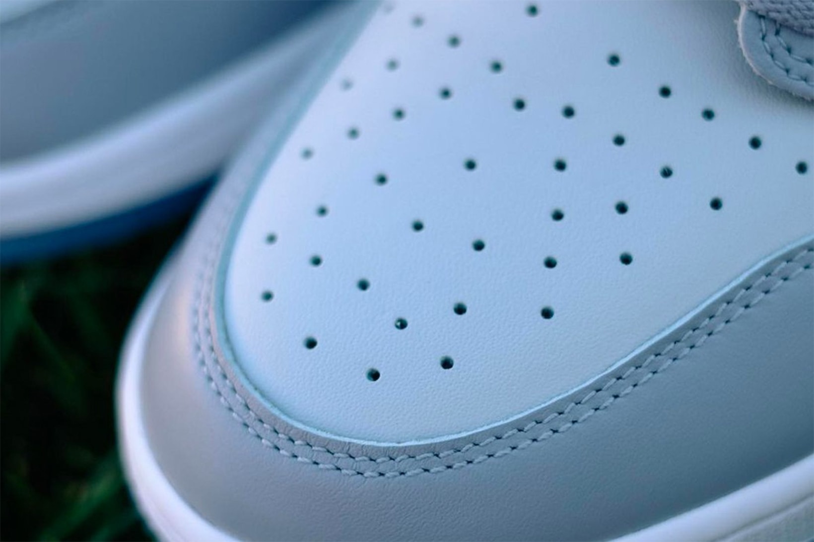 Nike Air Jordan 1 Low Golf Sneakers "Wolf Grey" Michael Jordan Toe Boxes Details