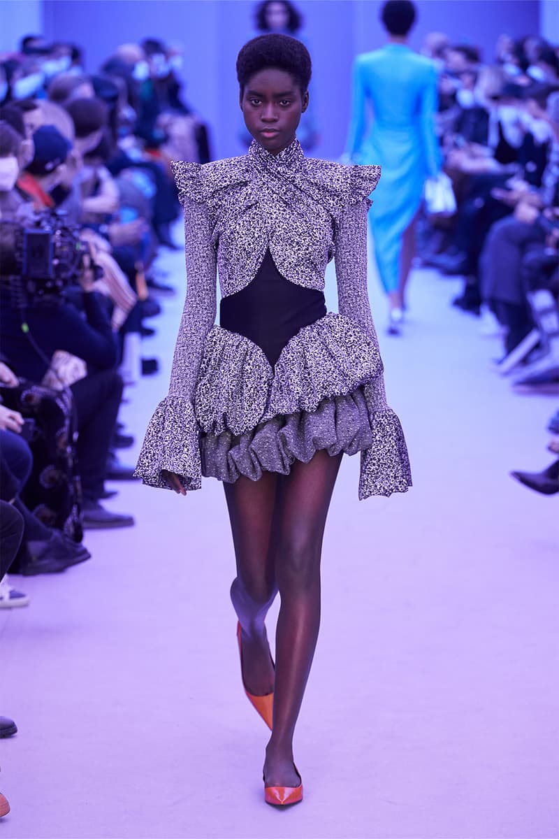 Paco Rabanne Fall 2022 Collection Runway Show Knitwear Dresses Skirts 