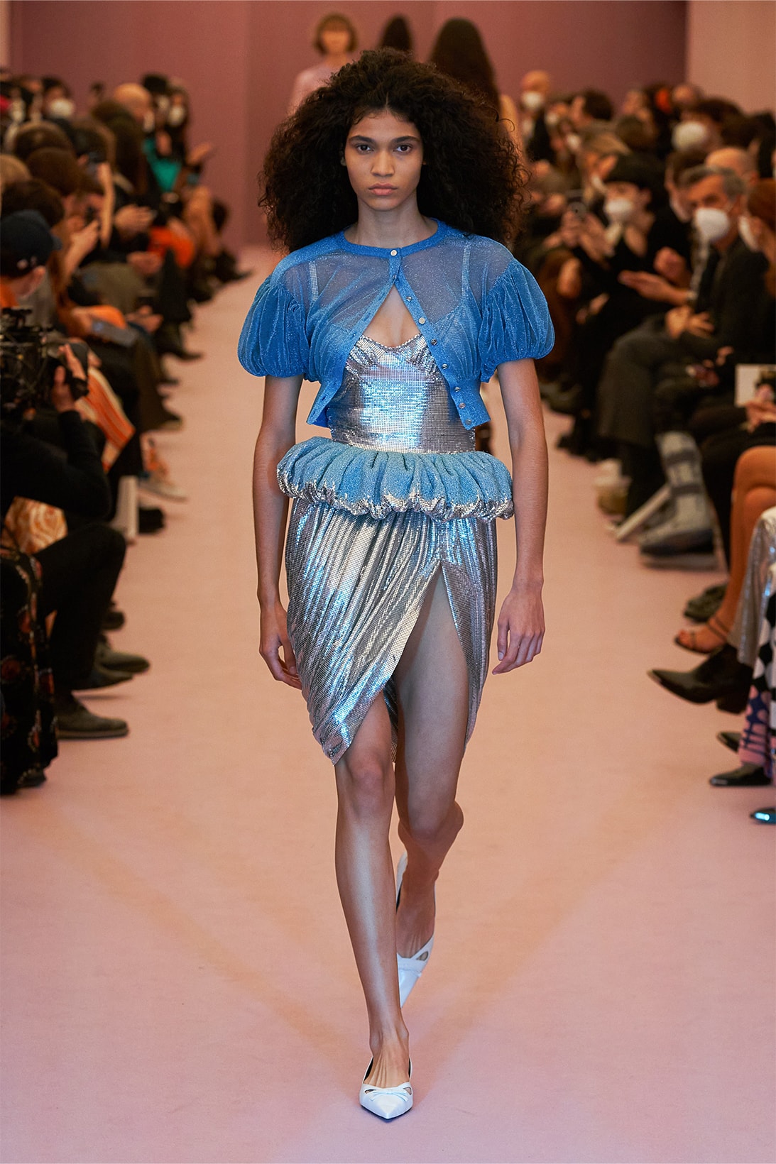 Paco Rabanne Fall 2022 Collection Runway Show Knitwear Dresses Skirts 