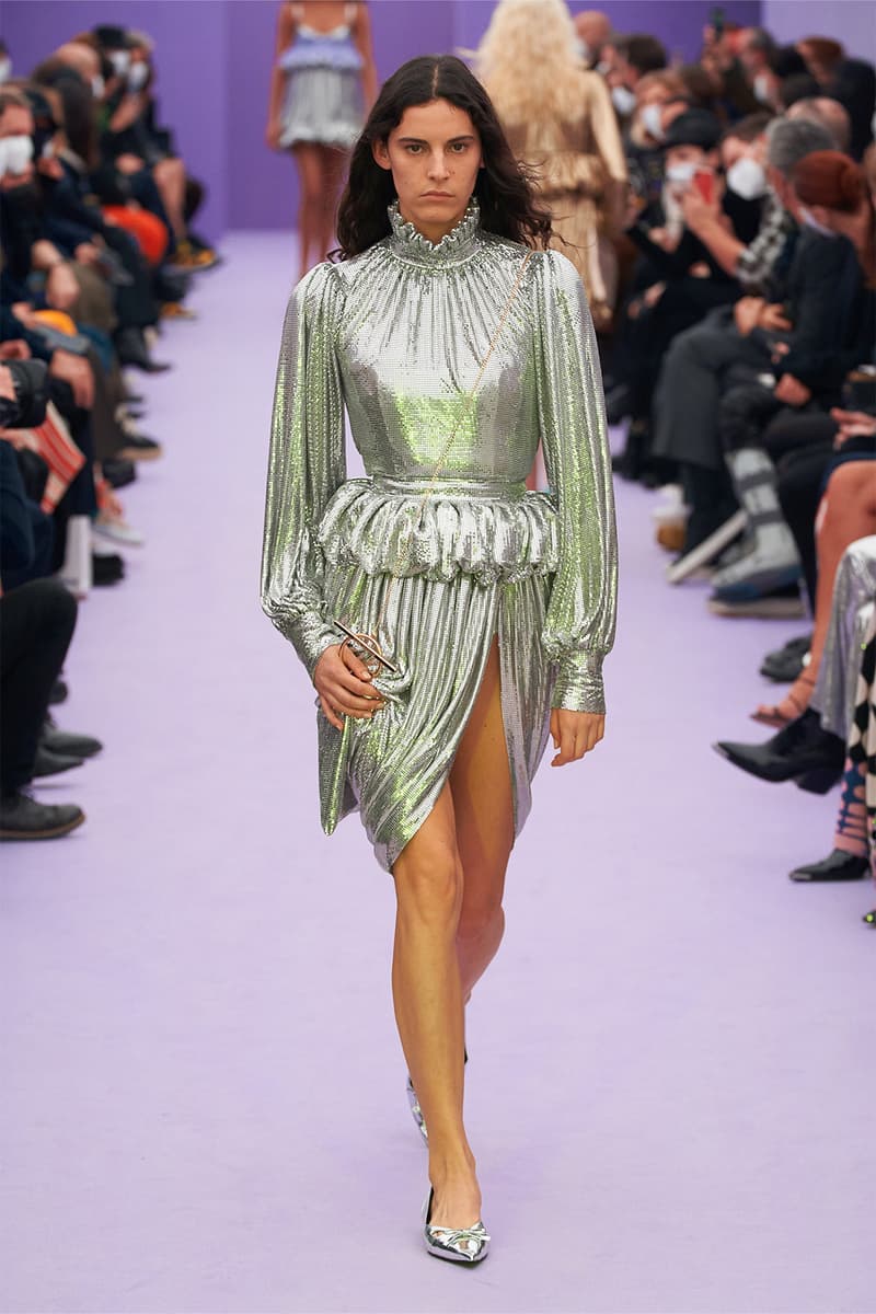 Paco Rabanne Fall 2022 Collection Runway Show Knitwear Dresses Skirts 