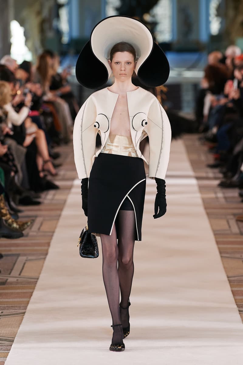 Schiaparelli Spring Summer Haute Couture Collection Runway Daniel Roseberry Images
