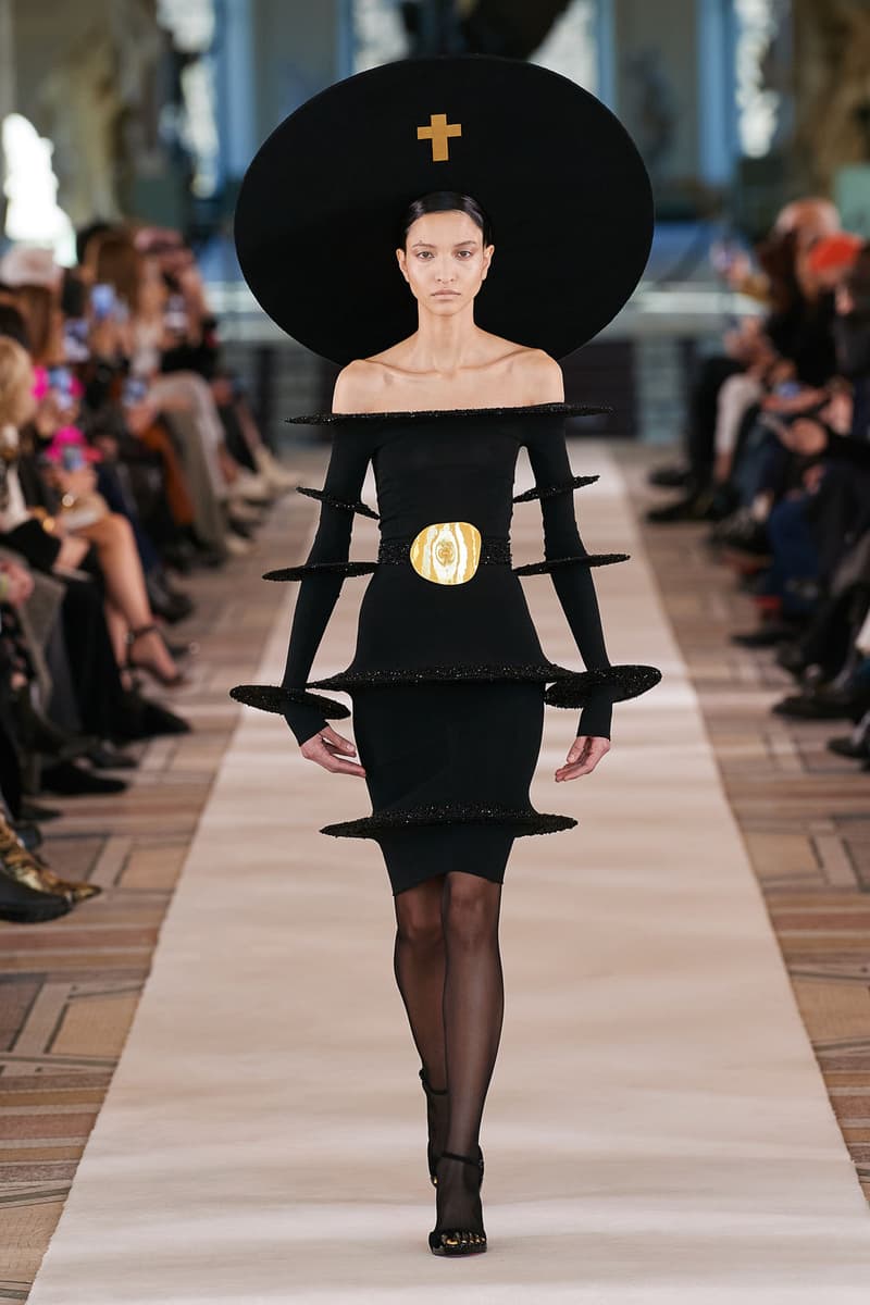 Schiaparelli Spring Summer Haute Couture Collection Runway Daniel Roseberry Images