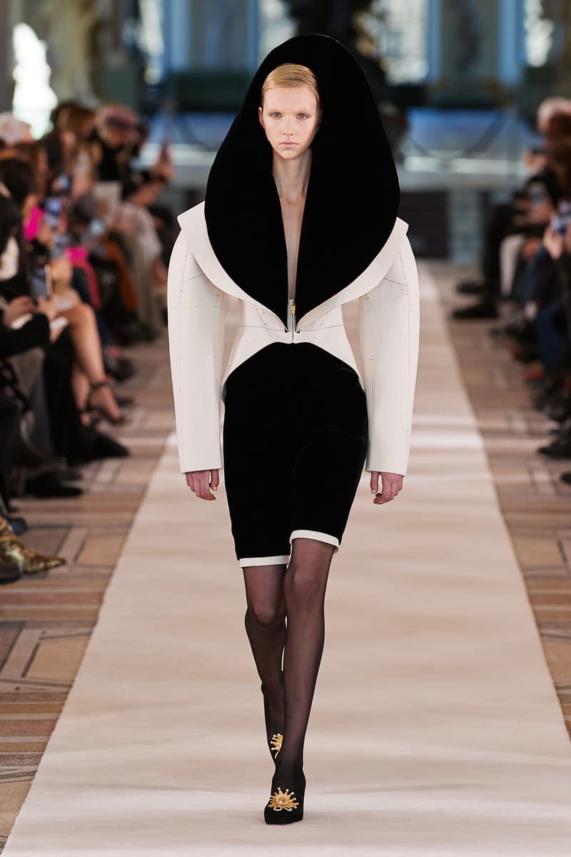 Schiaparelli Spring Summer Haute Couture Collection Runway Daniel Roseberry Images