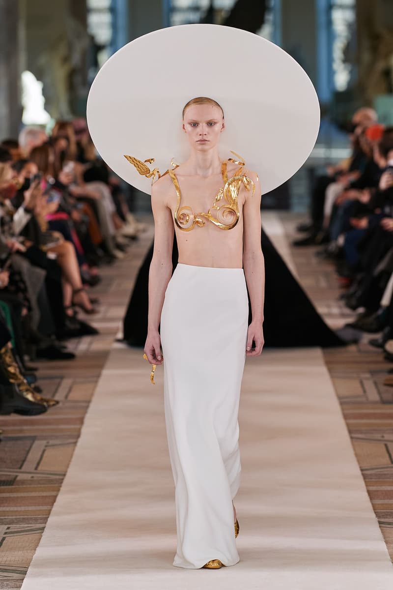 Schiaparelli Spring Summer Haute Couture Collection Runway Daniel Roseberry Images