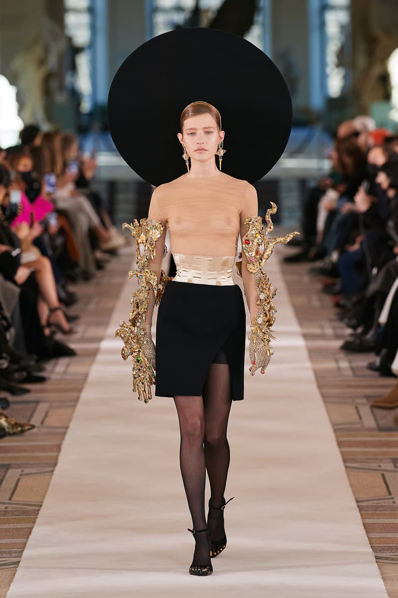 Schiaparelli Spring Summer Haute Couture Collection Runway Daniel Roseberry Images