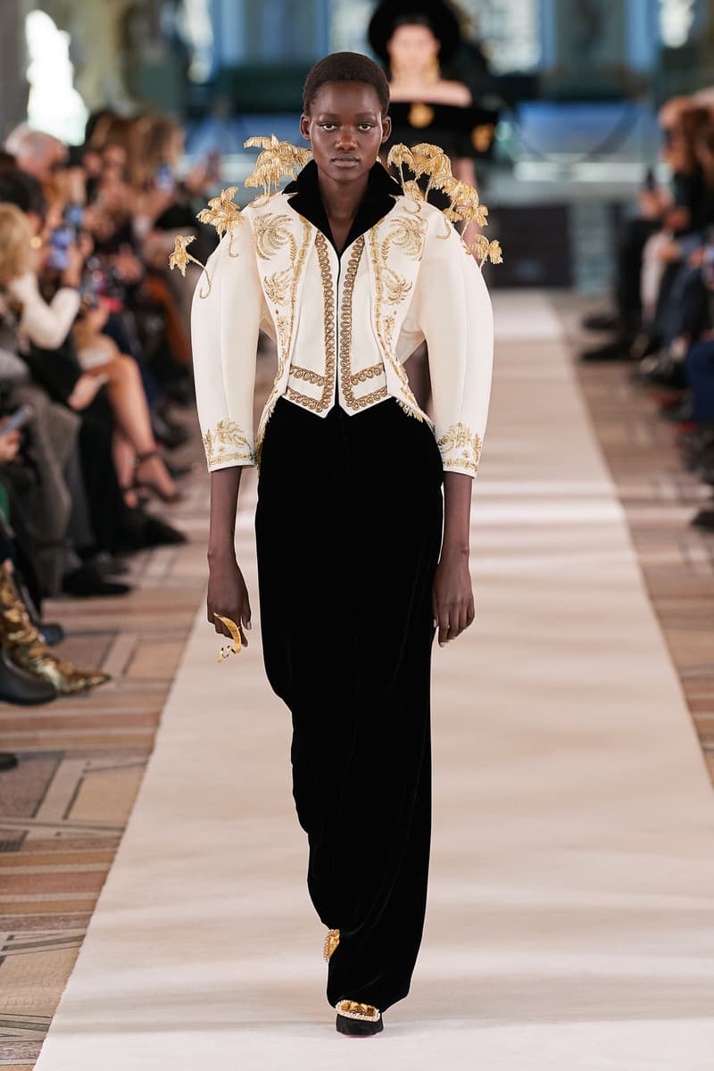 Schiaparelli Spring Summer Haute Couture Collection Runway Daniel Roseberry Images