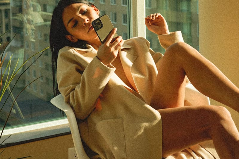 Should You Use Tinder or Bumble? Experts Weigh In