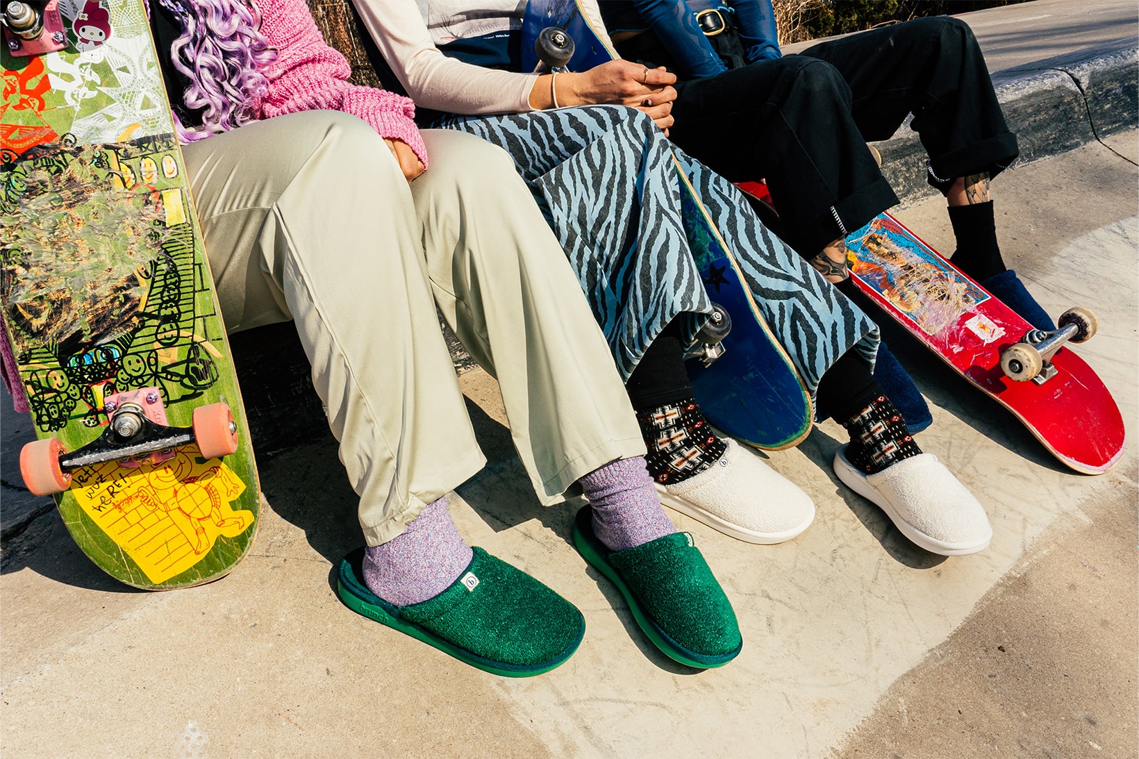 Brunch New York IRL Campaign Slippers Footwear l’Essentiel Release Info Sk8tebabes White Green Blue Details