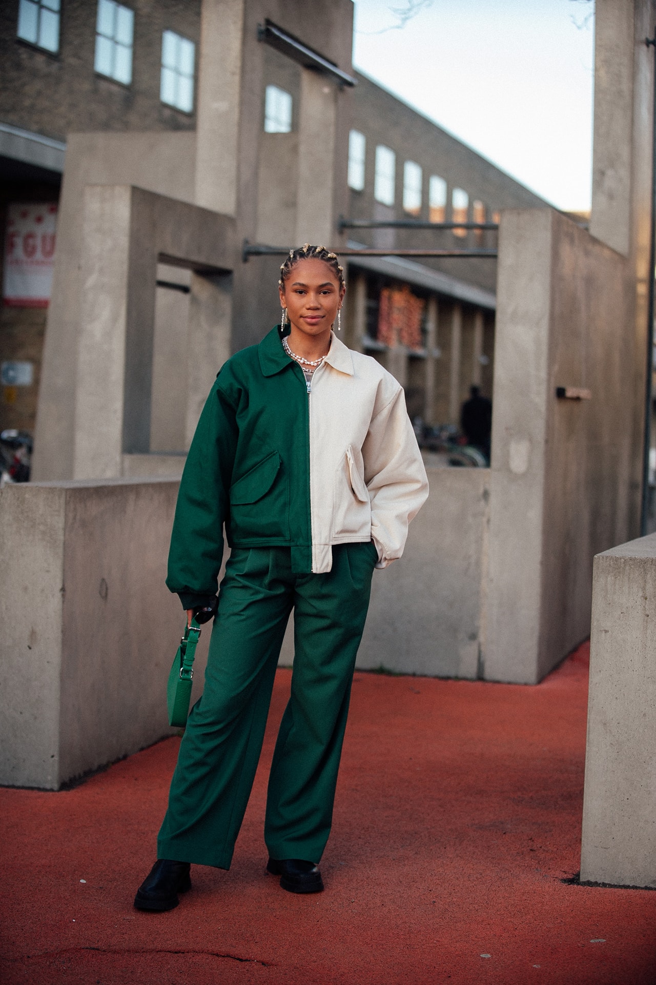 Copenhagen Fashion Week FW22 Fall Winter 2022 Street Style Influencer Green White Workwear