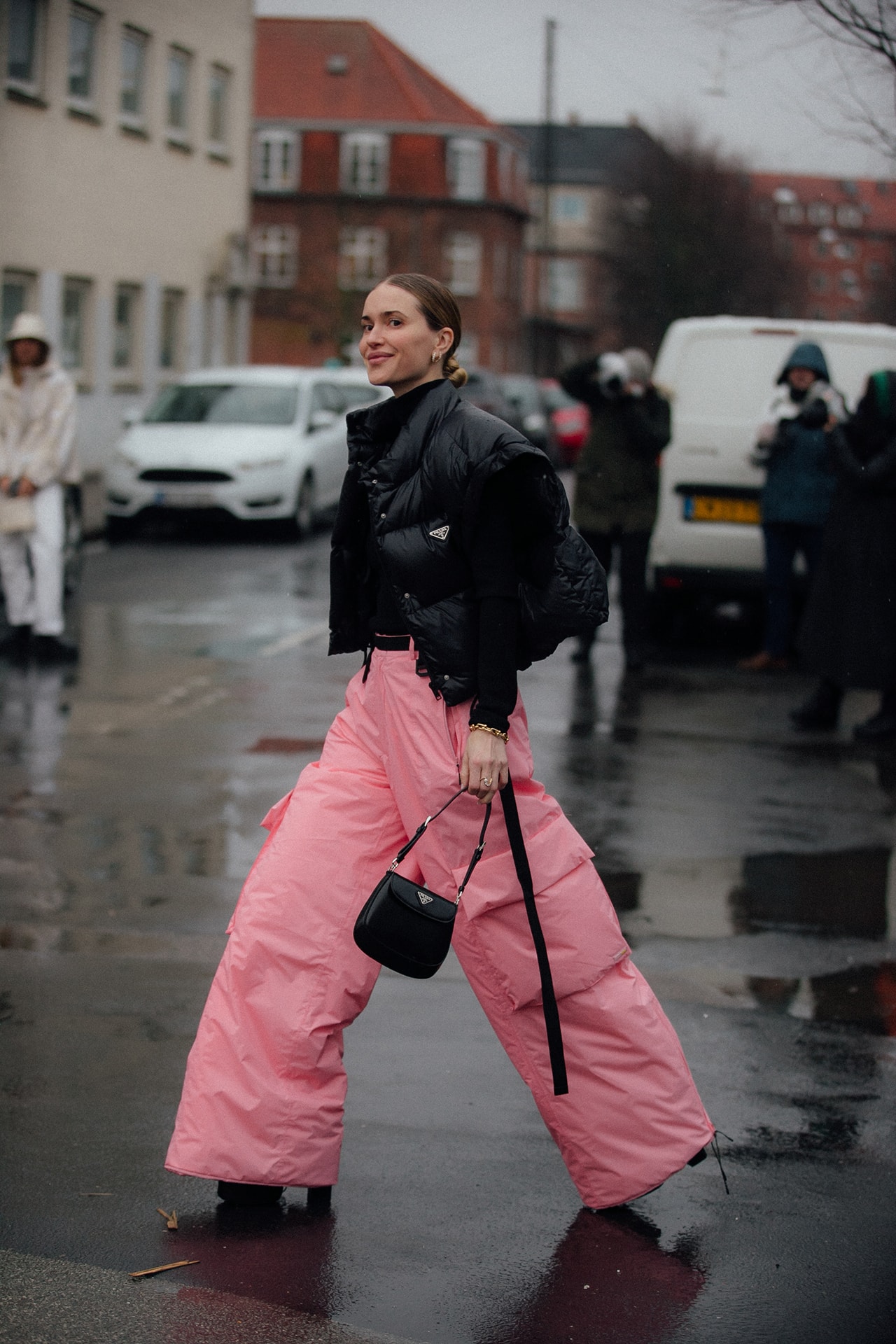 Pernille Teisbaek Prada Bag Jacket Pink Puffer Pants Copenhagen Fashion Week FW22 Fall Winter 2022 Street Style Influencer Danish