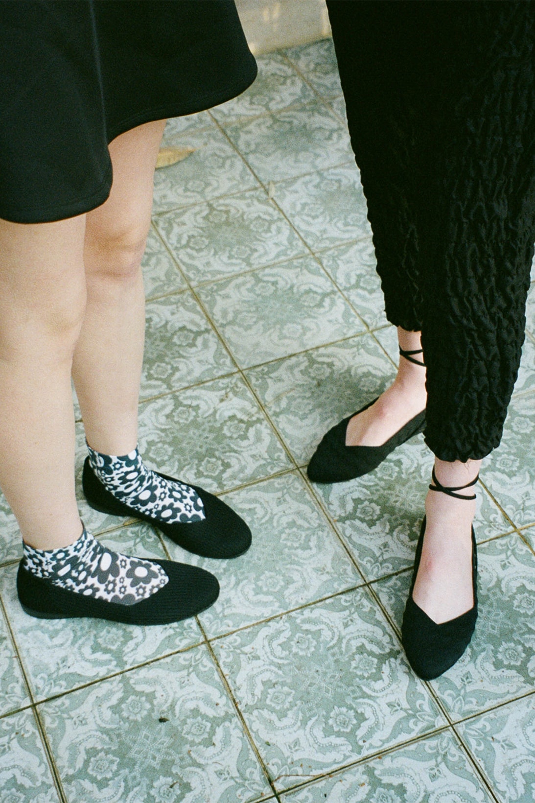 Inooknit "Desert" Collection Flats Shoes Lookbook Black Details Floral