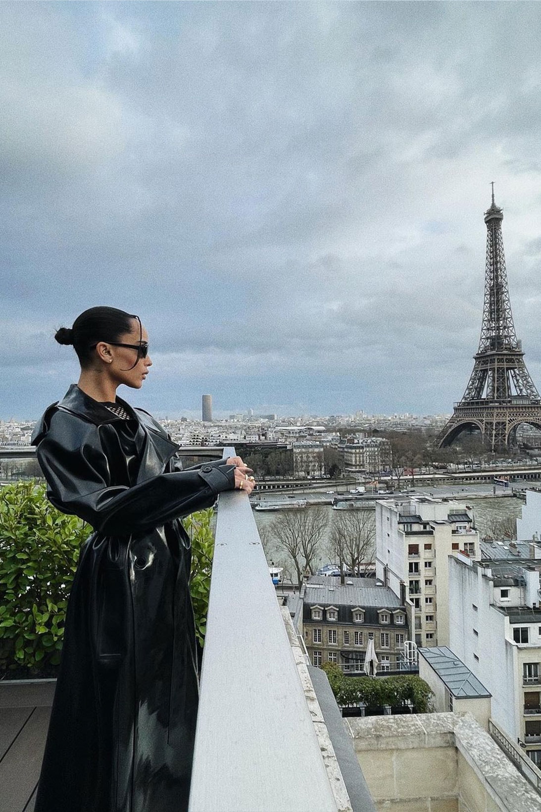 Zoë Kravitz Saint Laurent Batman Paris Outfit Black Coat Anthony Vaccarello Info