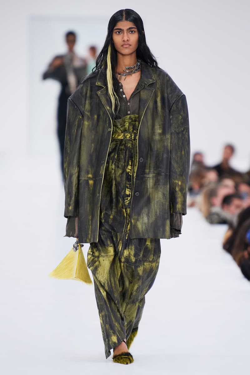 Acne Studios Fall Winter FW22 Collection Runway Show Paris Fashion Week PFW
