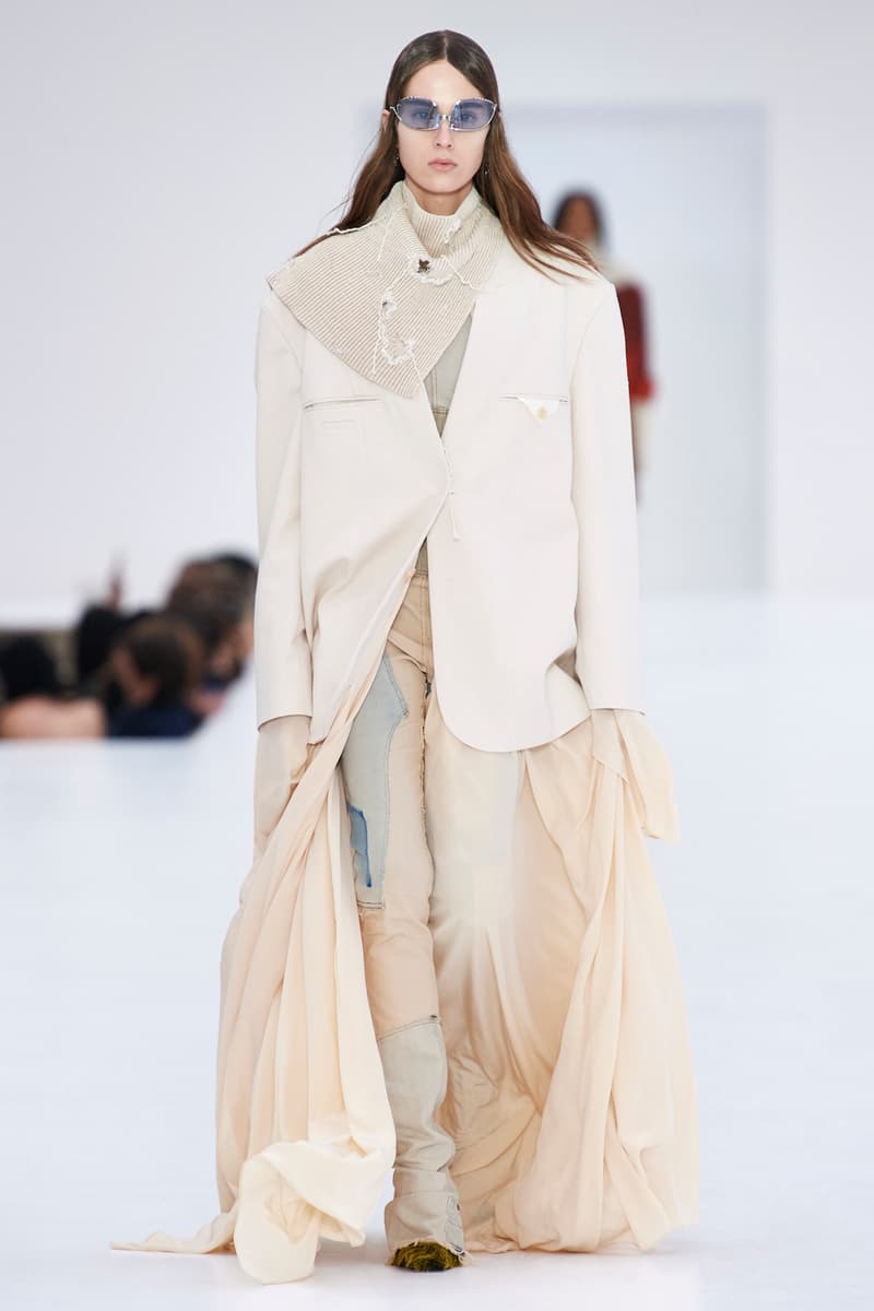 Acne Studios Fall Winter FW22 Collection Runway Show Paris Fashion Week PFW