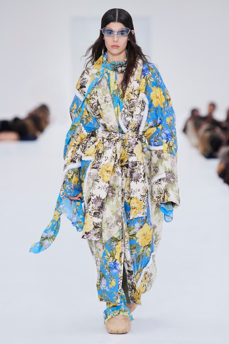 Acne Studios Fall Winter FW22 Collection Runway Show Paris Fashion Week PFW