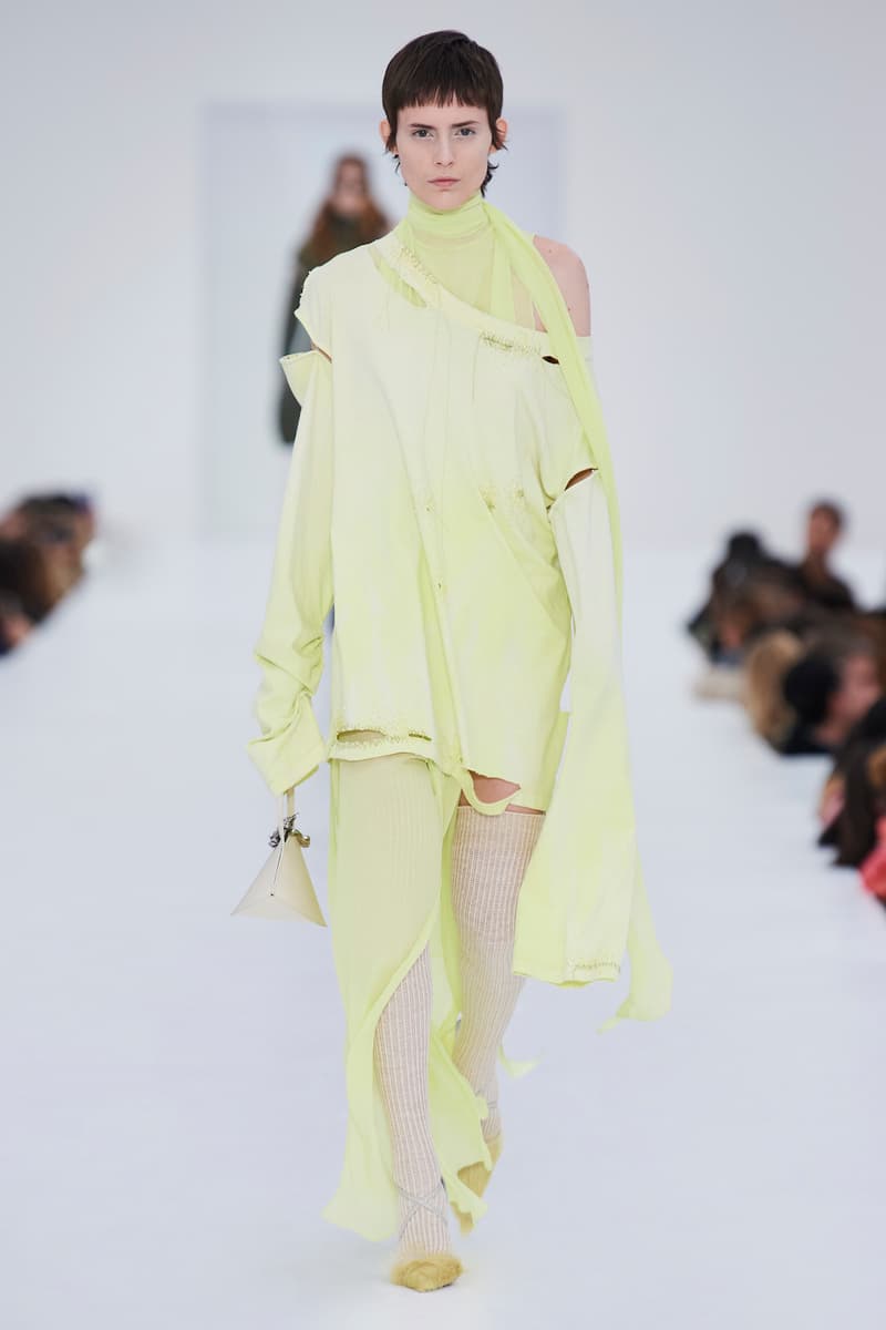 Acne Studios Fall Winter FW22 Collection Runway Show Paris Fashion Week PFW