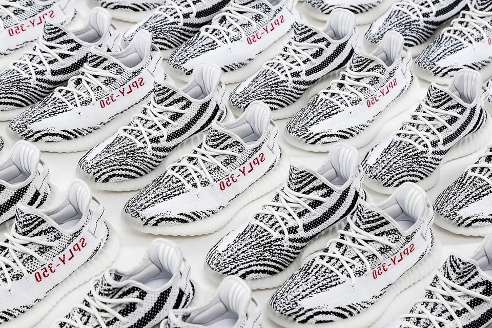 Adidas Yeezy Boost 350 V2 Zebra Sneaker
