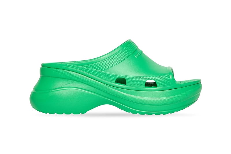 balenciaga crocs new