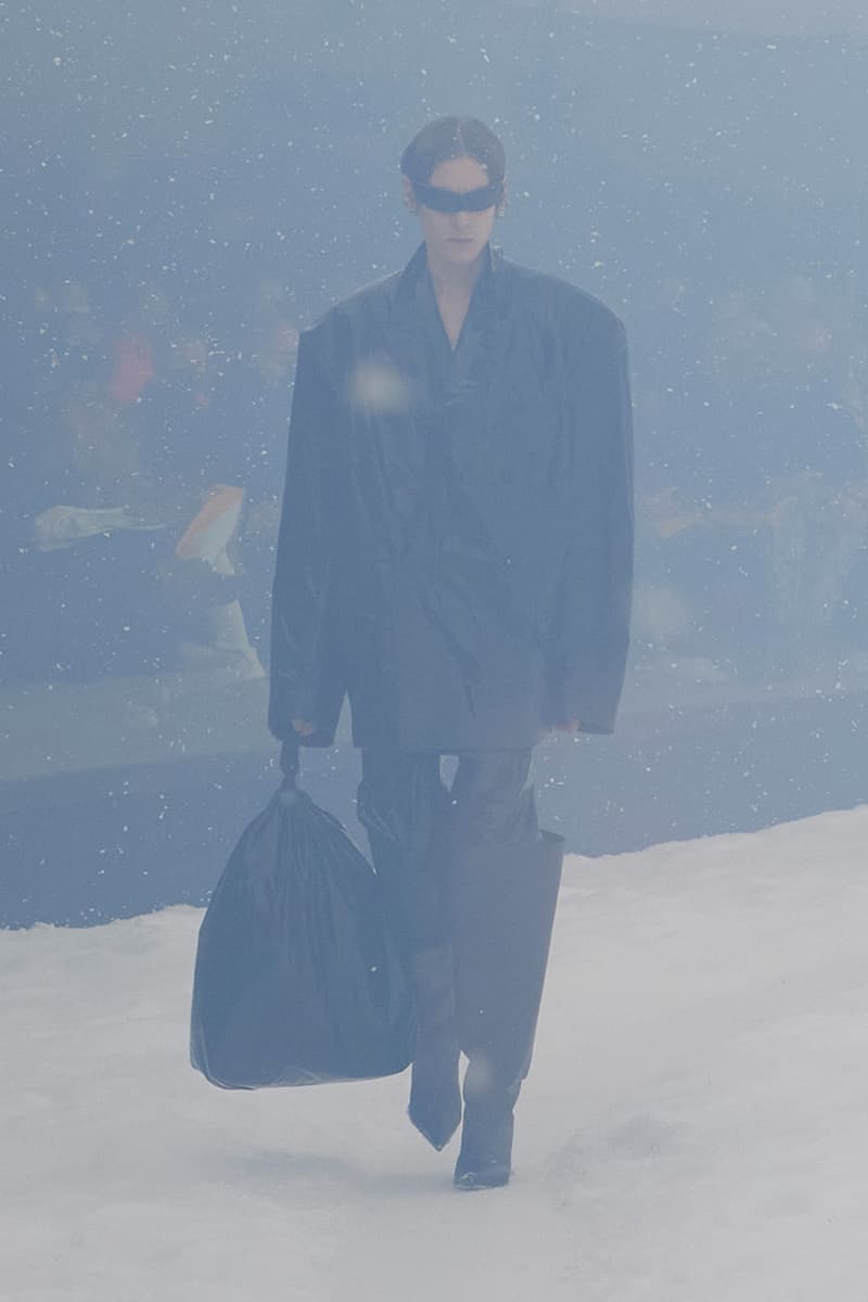 Balenciaga Fall Winter 360 Collection Snowy Apocalyptic Demna Gvasalia Ukraine Show Images