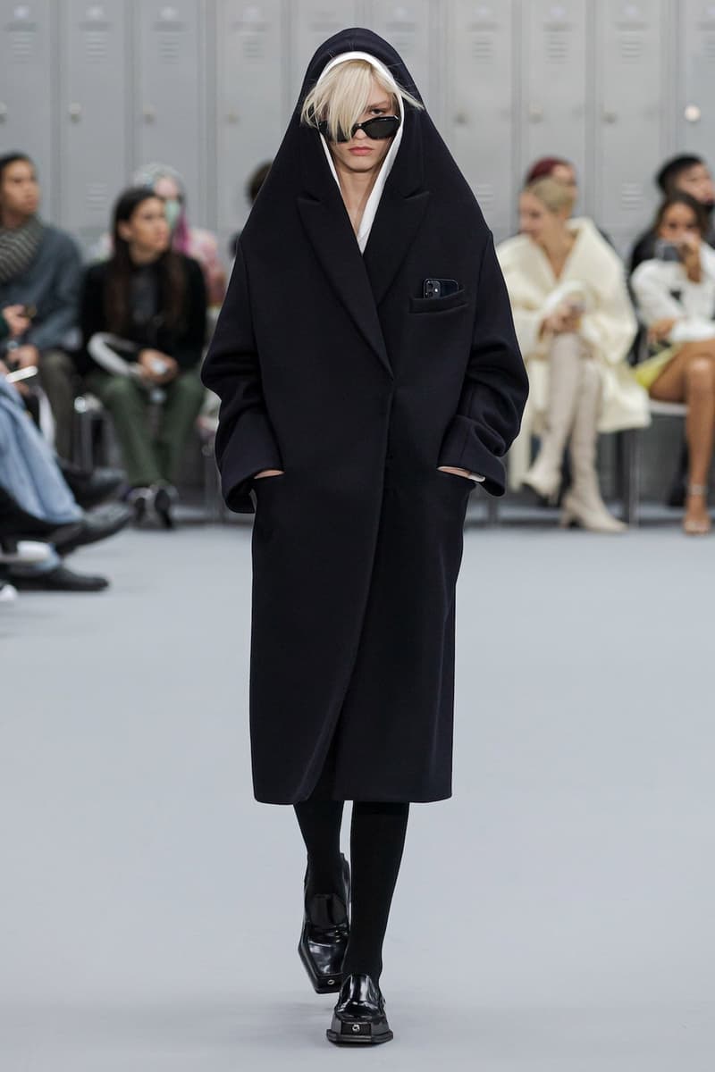 Coperni FW22 Runway Show Paris Fashion Week Gigi Hadid