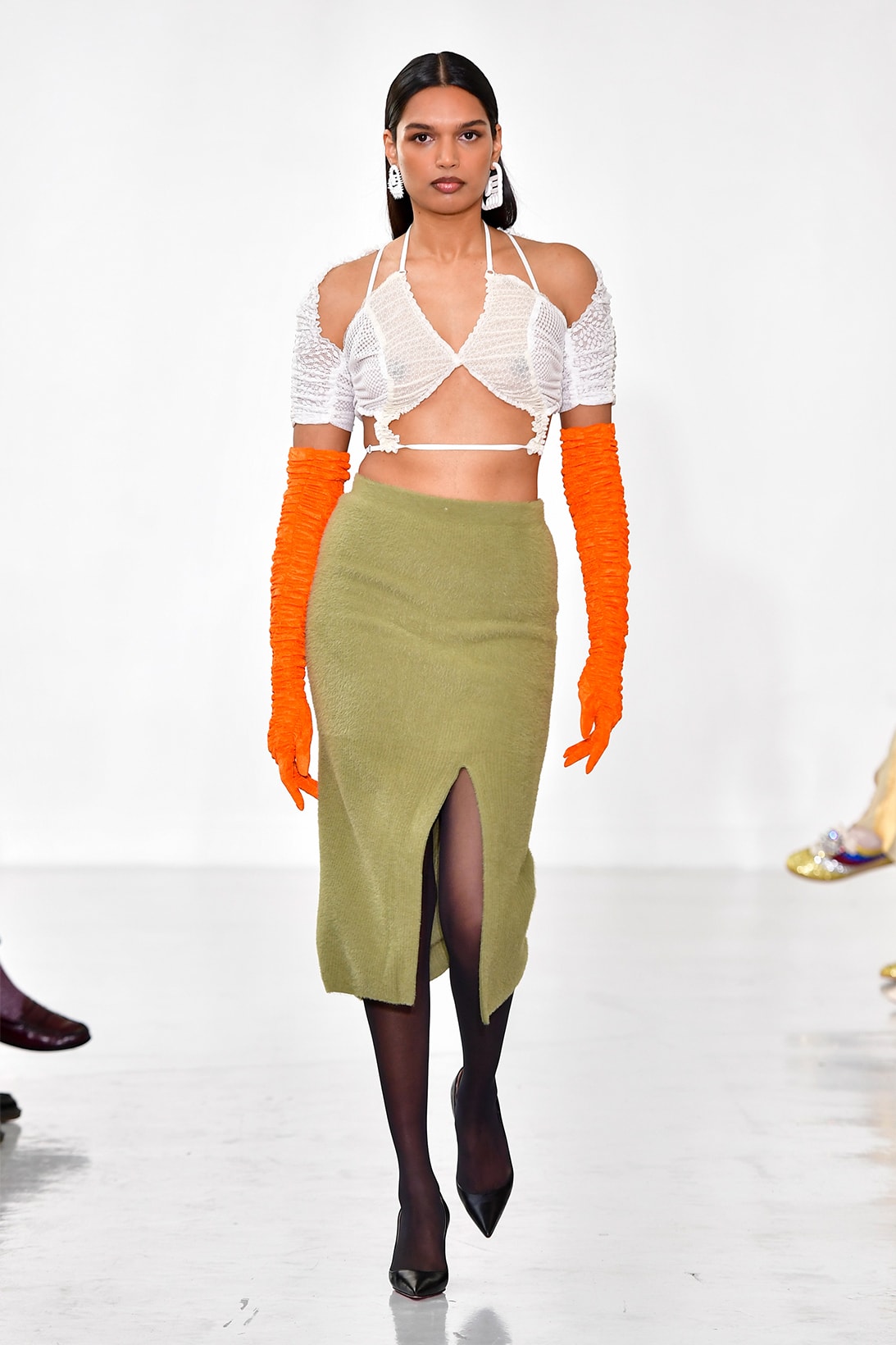 Ester Manas Fall Winter Collection Size Inclusivity Cut-Outs Fashion Week Runway Show Photos Bustier Top Skirt White Green