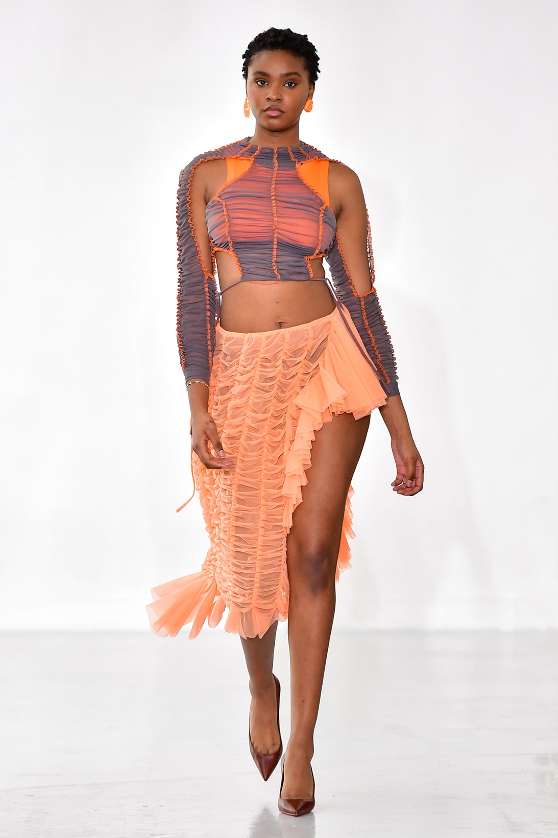 Ester Manas Fall Winter Collection Size Inclusivity Cut-Outs Fashion Week Runway Show Photos Bustier Top Skirt Gray Orange