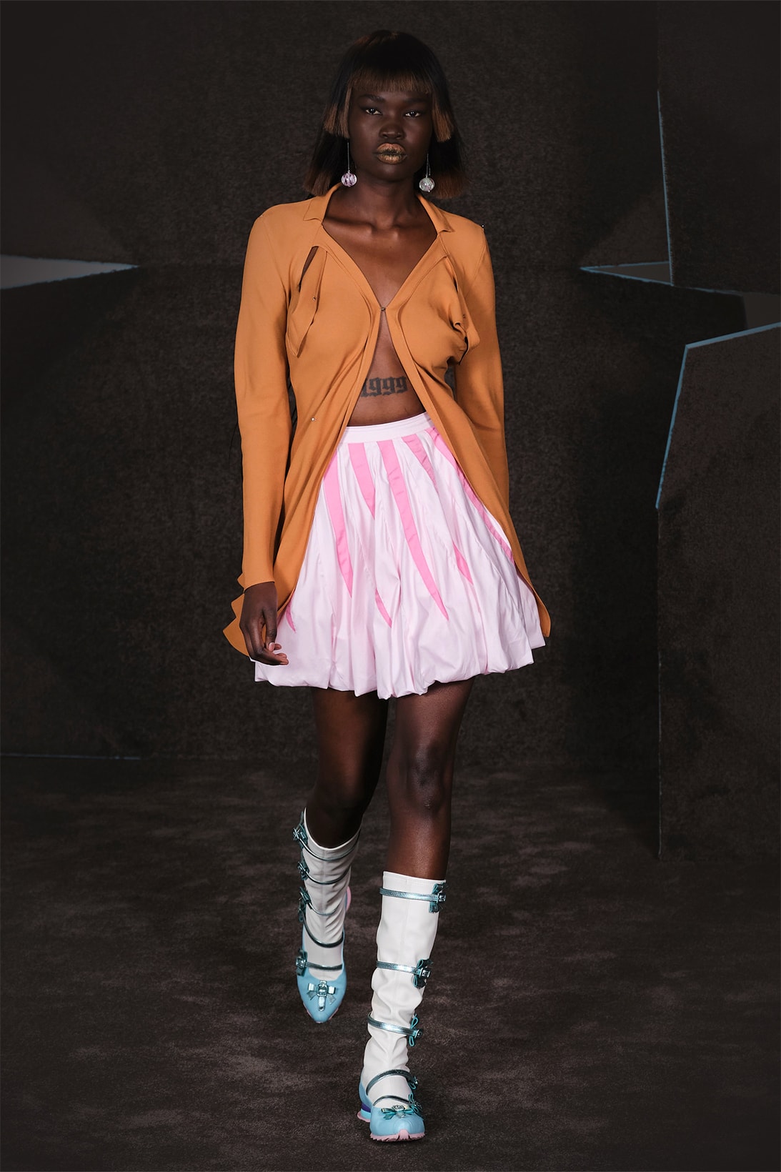 Kiko Kostadinov Fall Winter Collection Paris Fashion Week Runway Show Photos Shirt Skirt Brown Pink