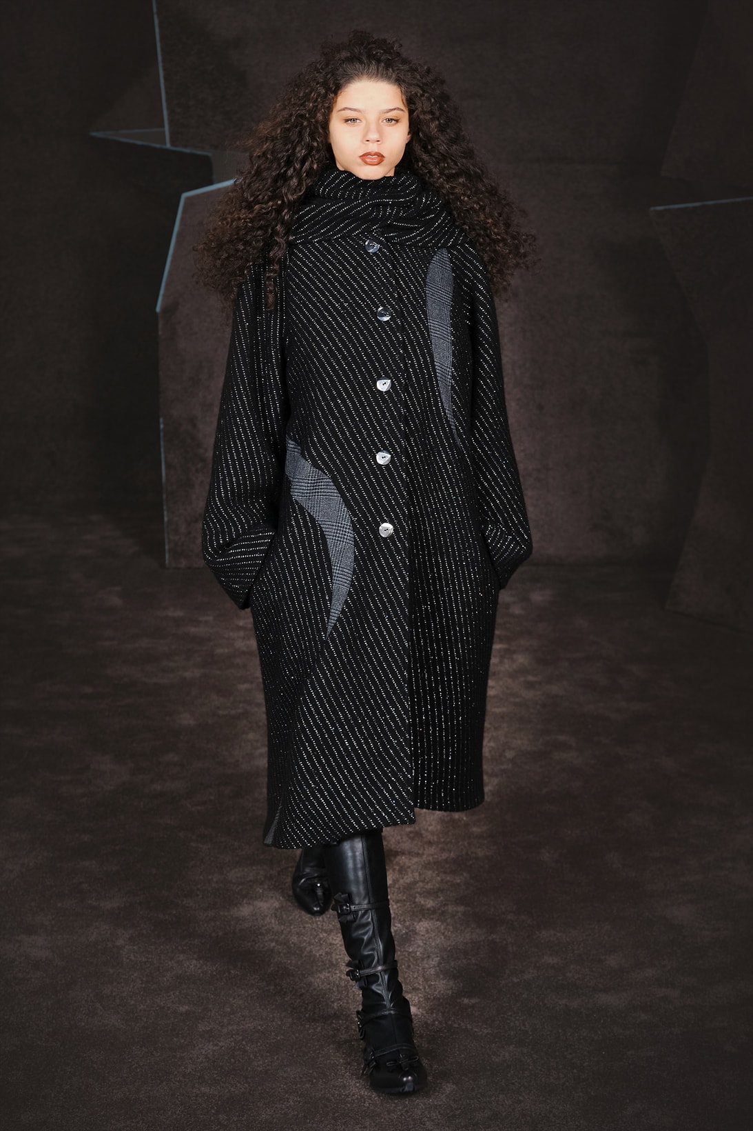 Kiko Kostadinov Fall Winter Collection Paris Fashion Week Runway Show Photos Striped Coat Boots Black