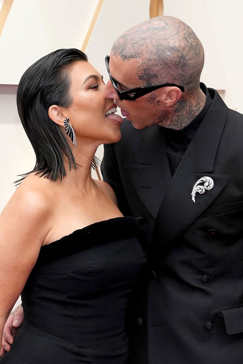 Kourtney Kardashian Travis Barker Making Out Oscars 94th Academy Awards Red Carpet Outfits