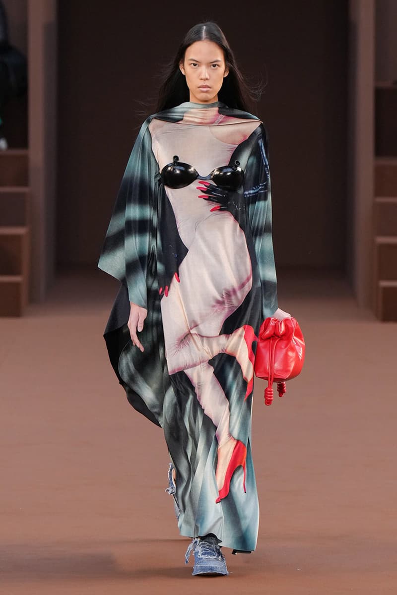 Loewe Fall 2022 Ready To Wear Collection