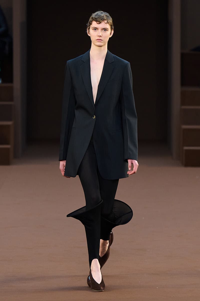 Loewe Fall 2022 Ready To Wear Collection