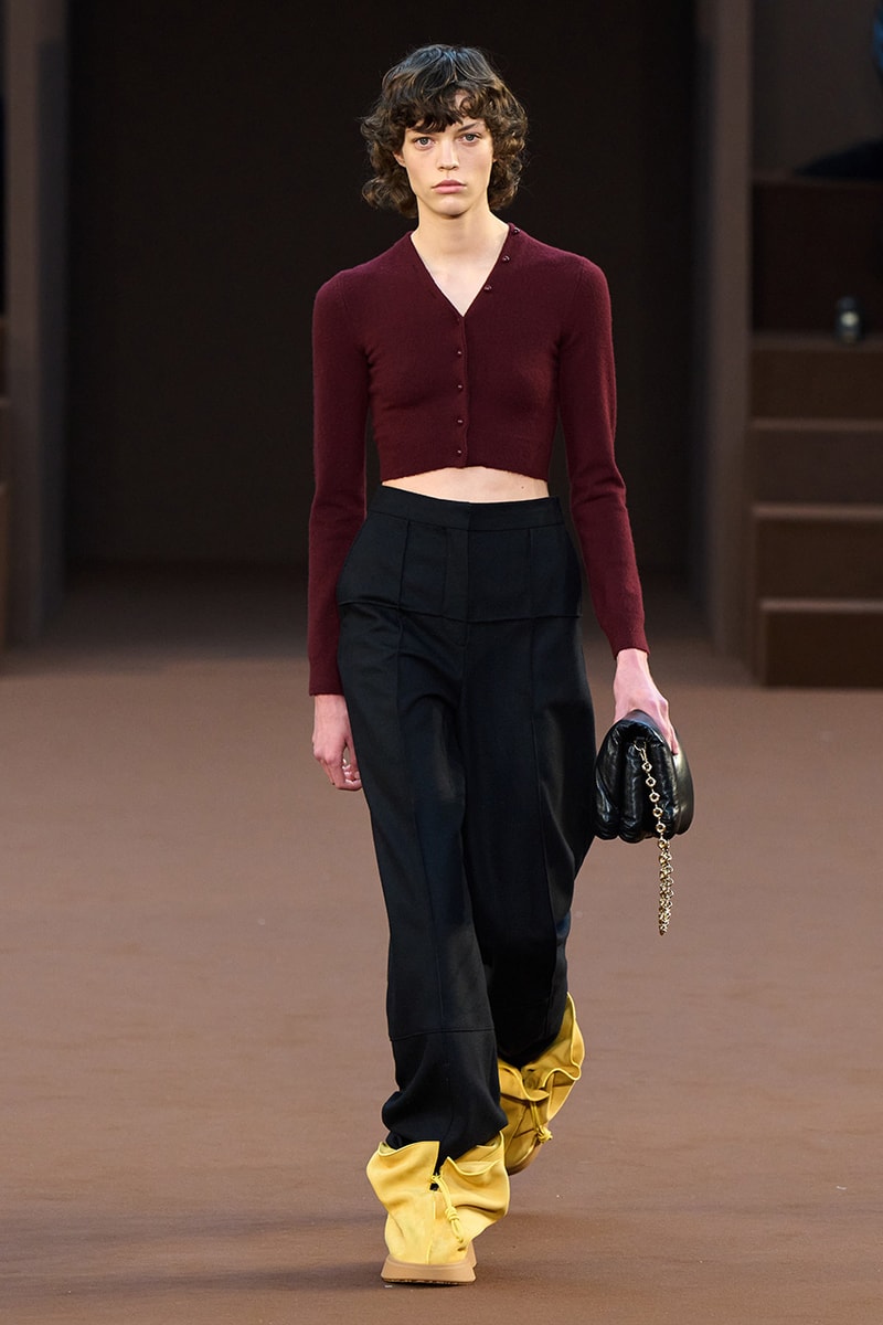 Loewe Fall 2022 Ready To Wear Collection