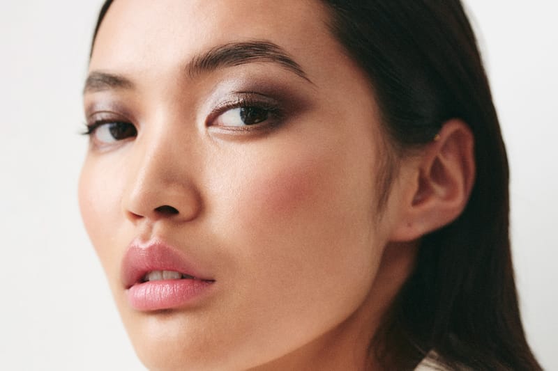 Achieve That Lit-From-Within Glow With Manasi 7's New Eye Glow Colour