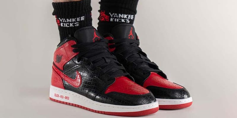 air jordan 1 mid red and black release date