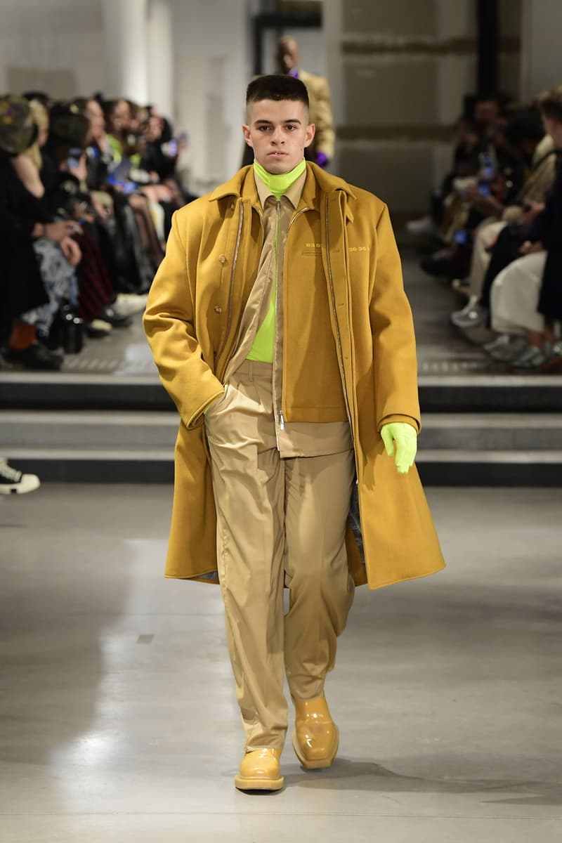 VTMNTS Vetements Guram Gvasalia Fall Winter Collection Runway Show Images