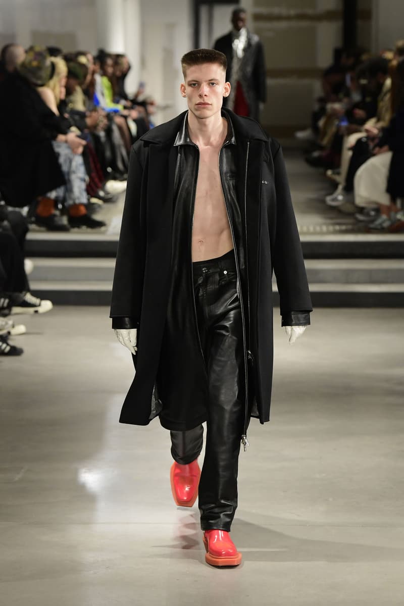 VTMNTS Vetements Guram Gvasalia Fall Winter Collection Runway Show Images