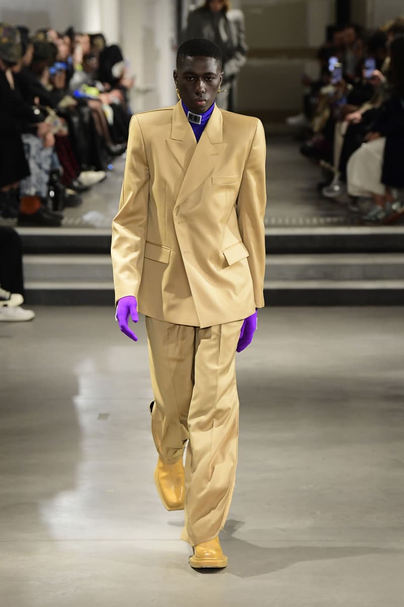 VTMNTS Vetements Guram Gvasalia Fall Winter Collection Runway Show Images