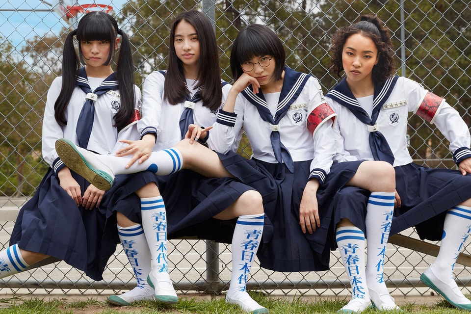 https%3A%2F%2Fhypebeast.com%2Fwp-content%2Fblogs.dir%2F6%2Ffiles%2F2022%2F04%2Fatarashii-gakko-japanese-girl-group-interview-0.jpg?w=960&cbr=1&q=90&fit=max